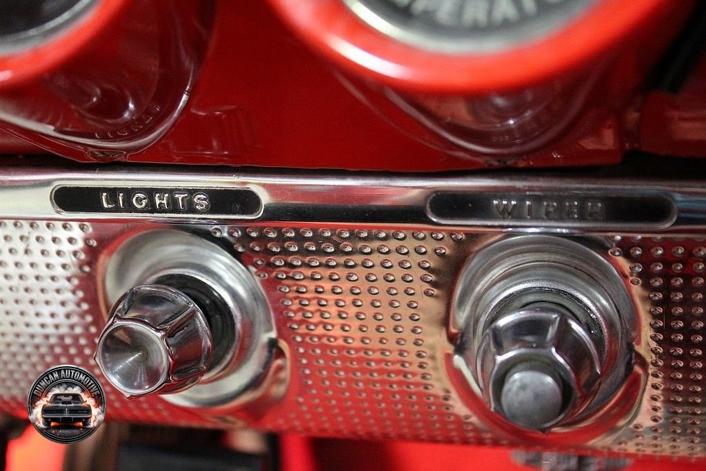 1960 Chevrolet Impala Convertible photo 28