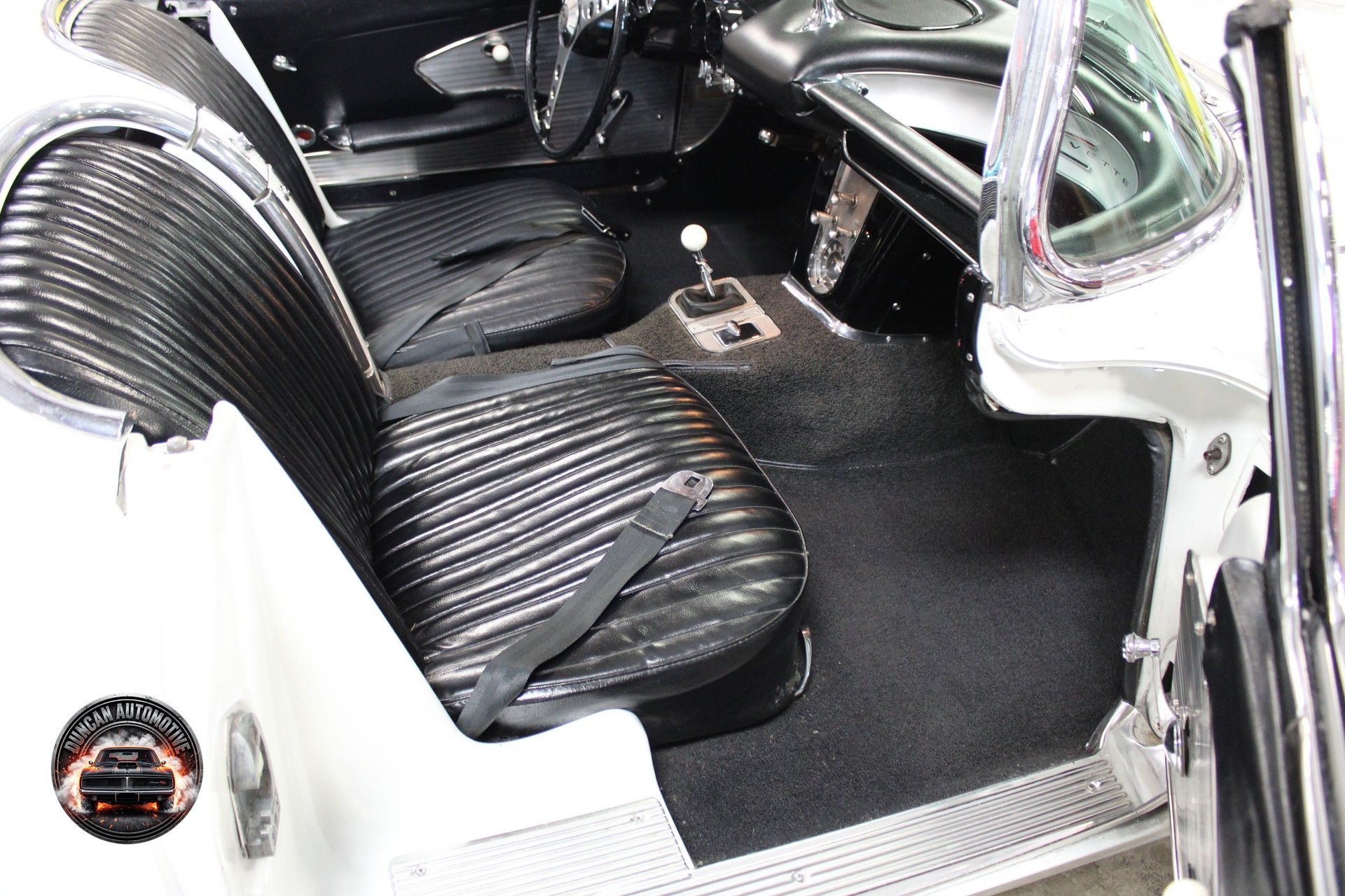 1961 Chevrolet Corvette photo 10