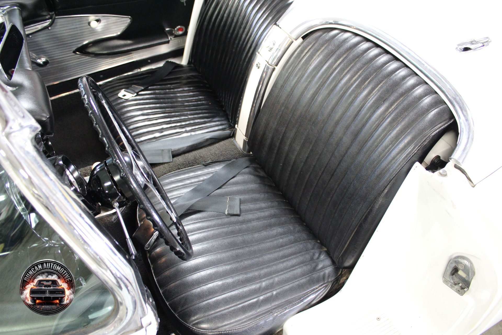 1961 Chevrolet Corvette photo 14