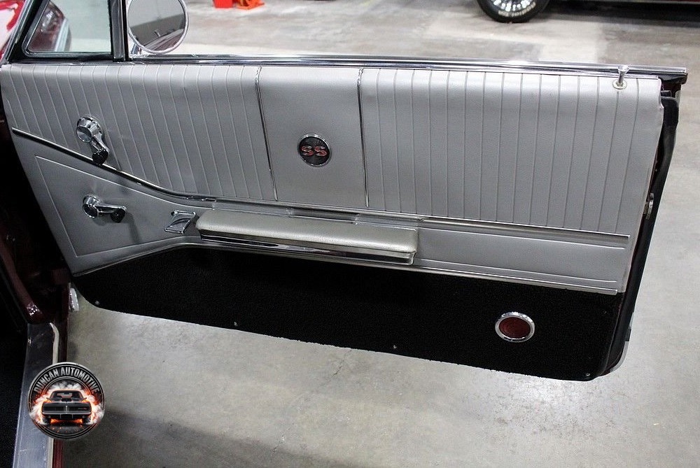1964 Chevrolet Impala SS photo 15