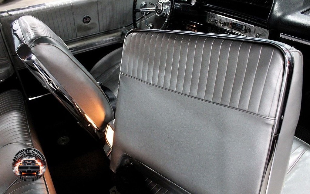 1964 Chevrolet Impala SS photo 32