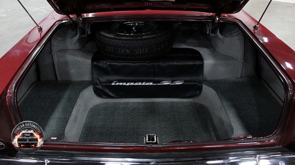 1964 Chevrolet Impala SS photo 34
