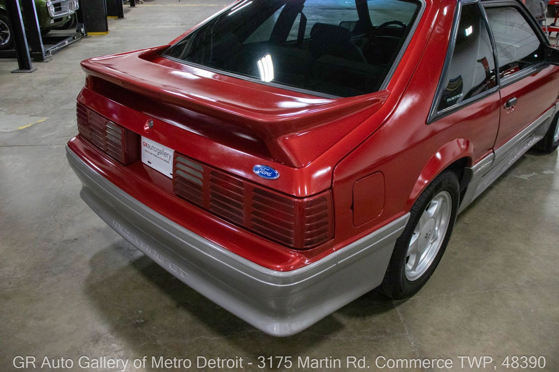 1991 Ford Mustang GT photo 15